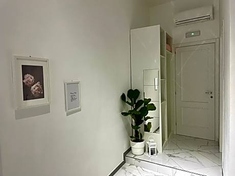 Deluxe Room (2 Adults + 1 Child)