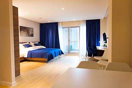 Junior Suite with Mountain View