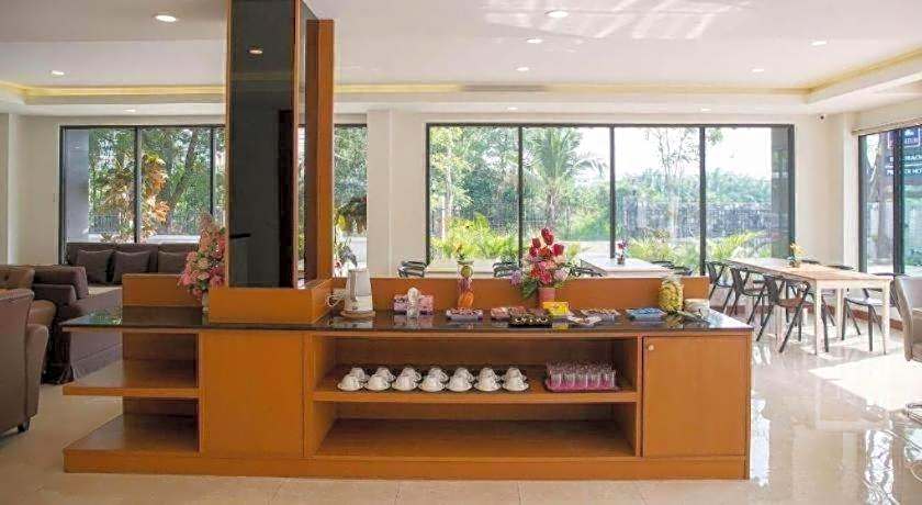 B2 Sriracha Premier Hotel