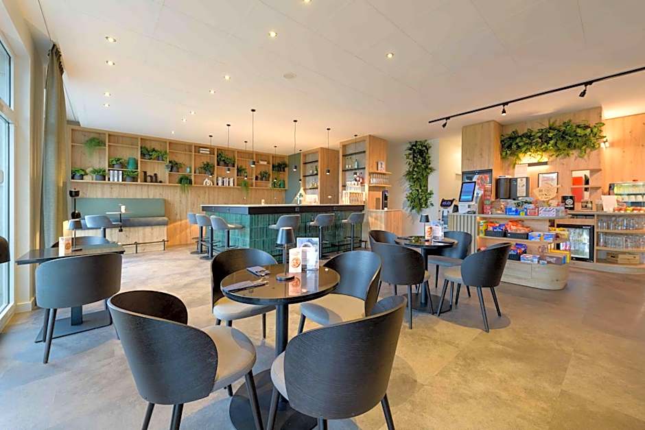 Mercure Kamen Unna