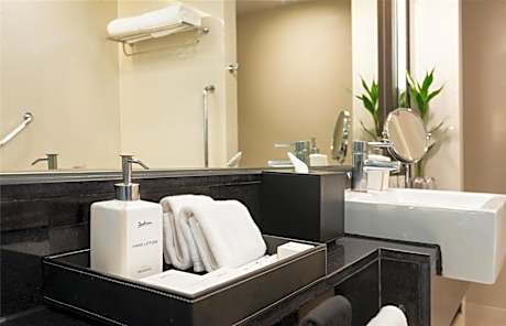 One-Bedroom Premium Suite