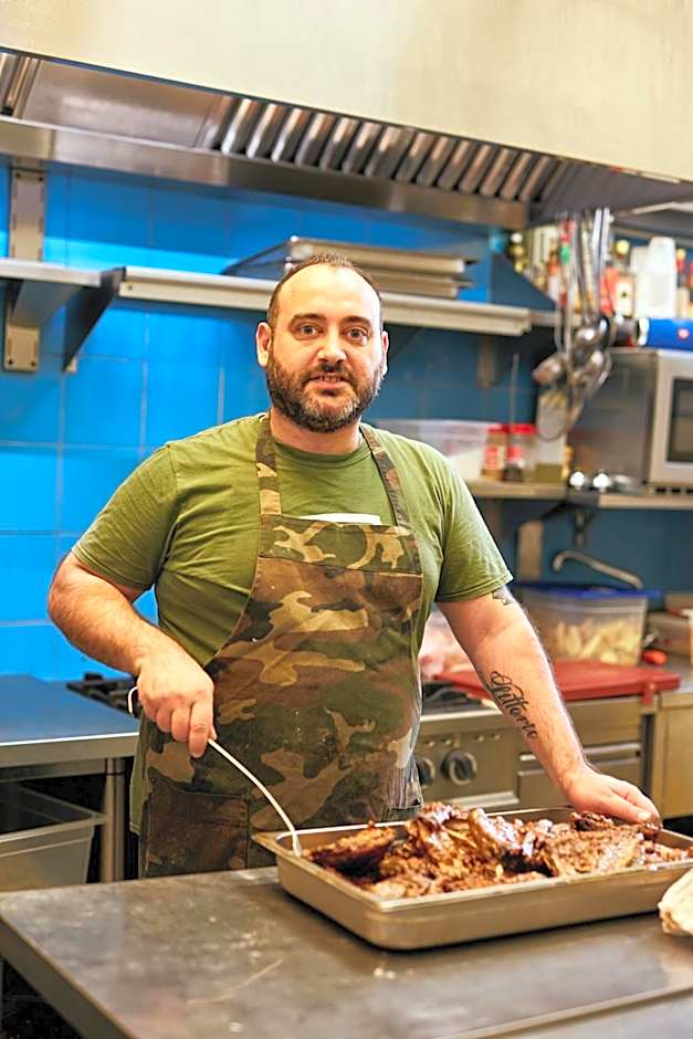 Madama Hostel & Bistrot