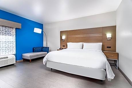 King Room - Hearing Accessible