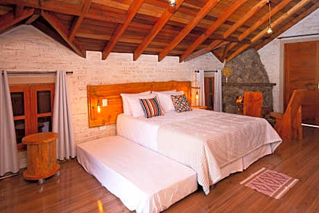 Queen Room with Spa Bath - V