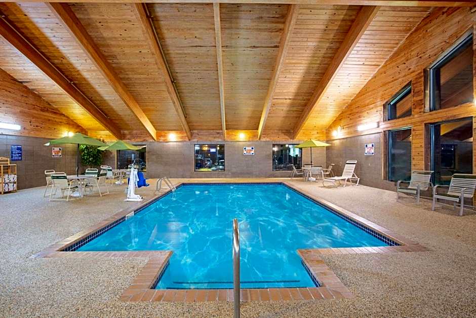 AmericInn by Wyndham Clear Lake