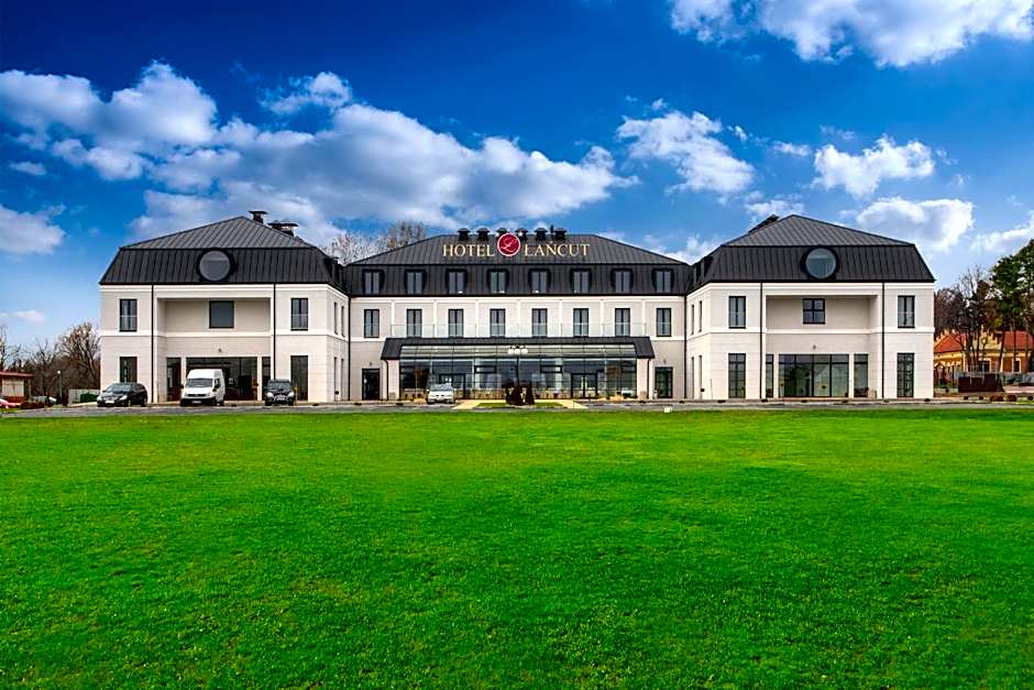 Photo 1 of 50 of Hotel Łańcut