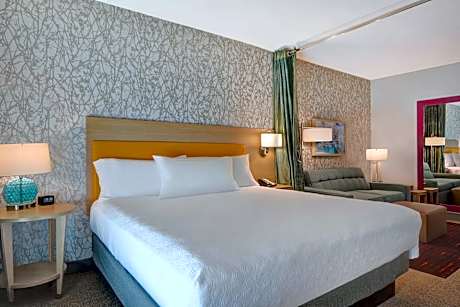 King Studio Suite - Hearing Accessible/Non-Smoking