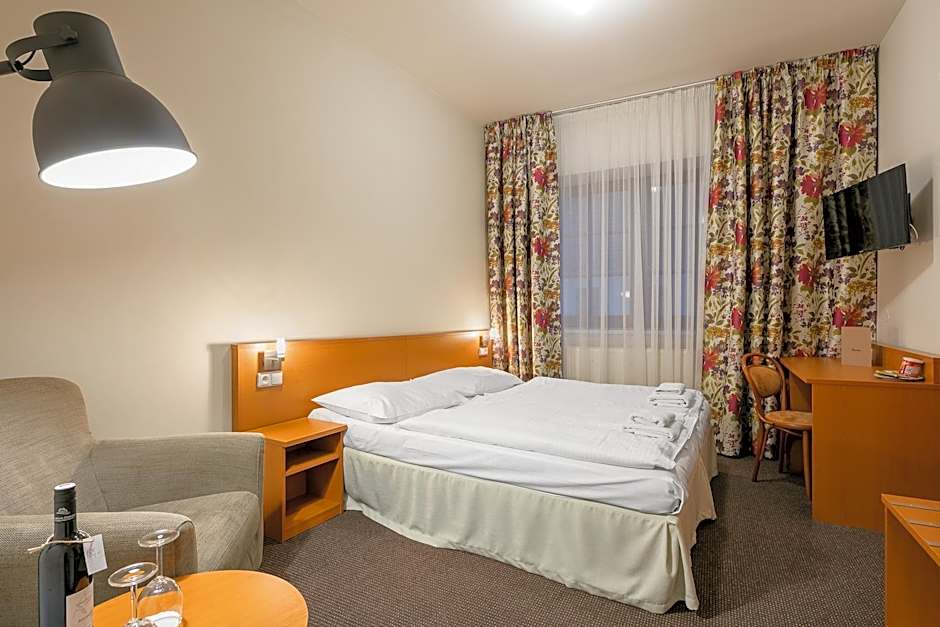 Wine Wellness Hotel Amande Hustopeče