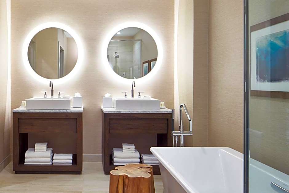 The Del Monte Lodge Renaissance by Marriott Rochester Hotel & Spa