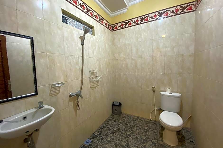 Capital O 93844 Arta Adi Homestay NearBali Zoo