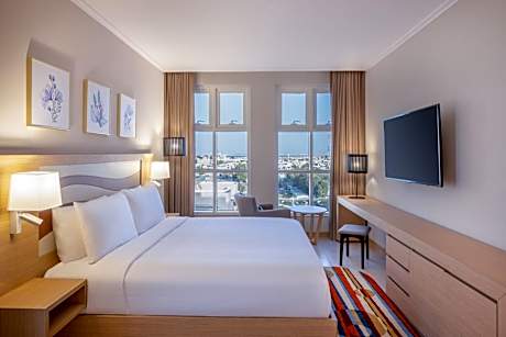 One-Bedroom King Suite