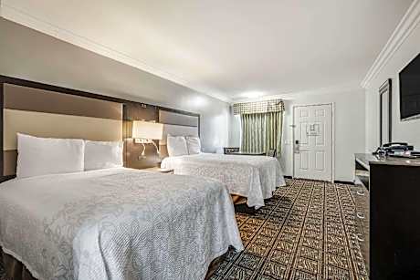 Standard Double Room with Two Double Beds - Non-Smoking