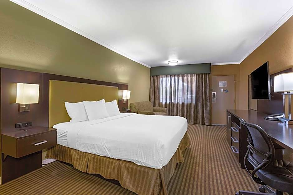 Royal Sun Hotel & Suites