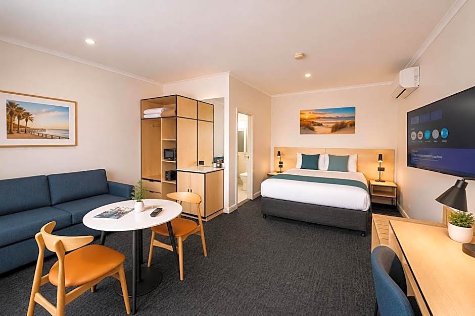 Glenelg Motel