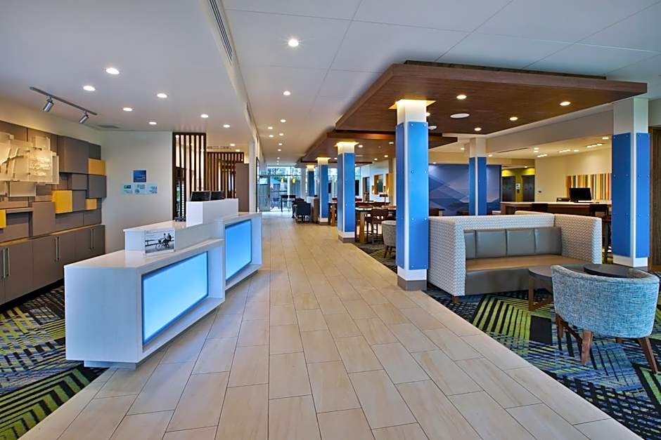 Holiday Inn Express and Suites South Hill By IHG
