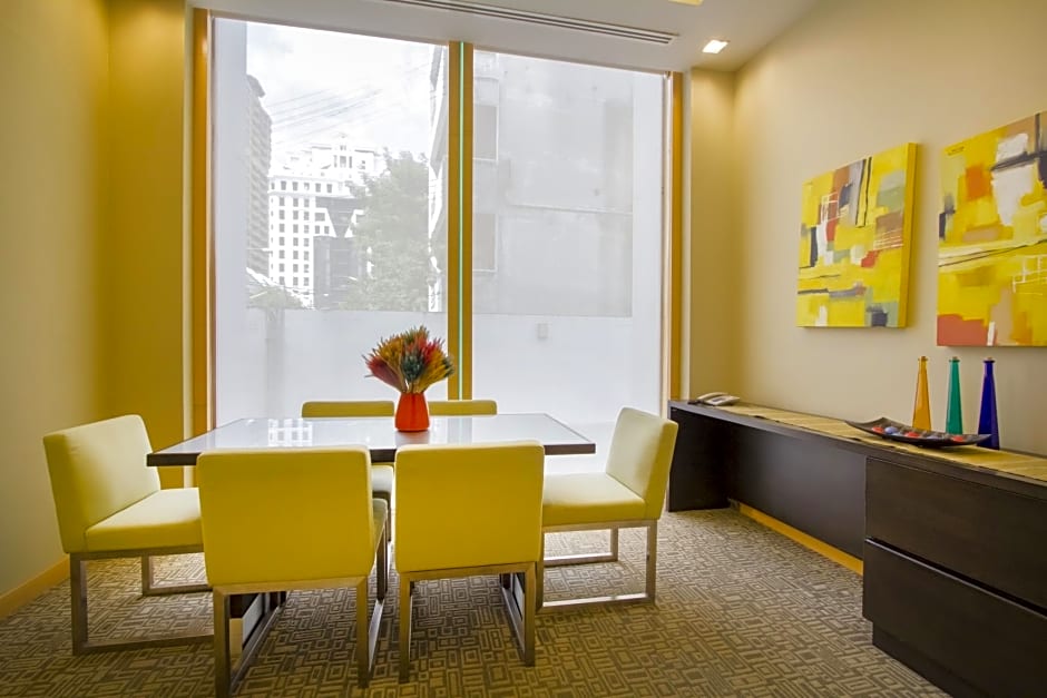 Urbana Langsuan Bangkok