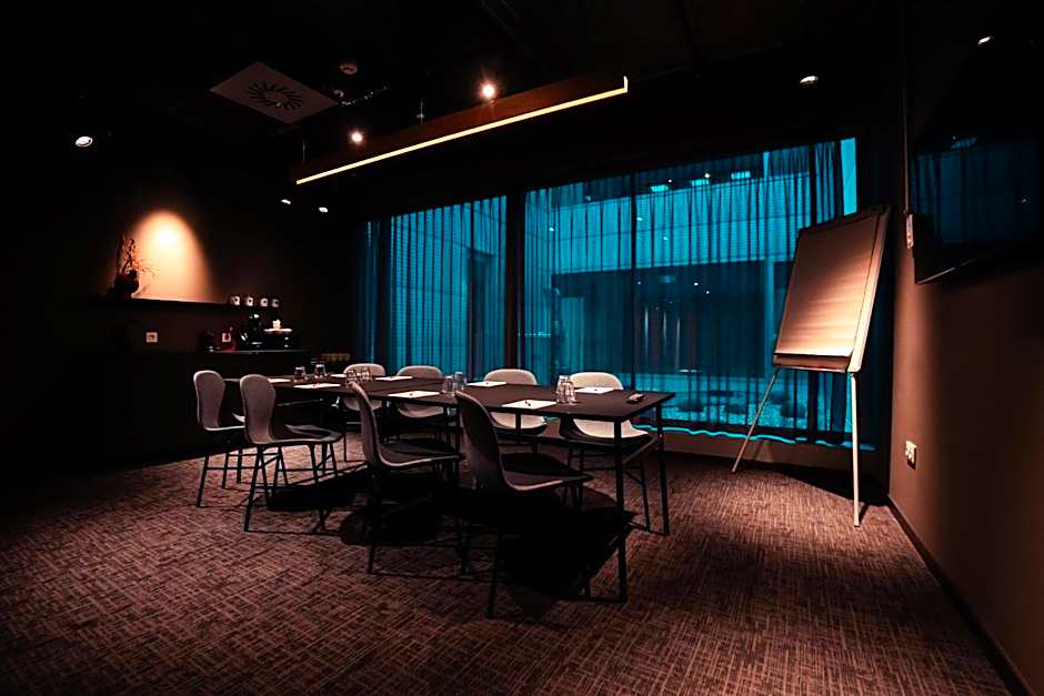 Zleep Madrid Airport