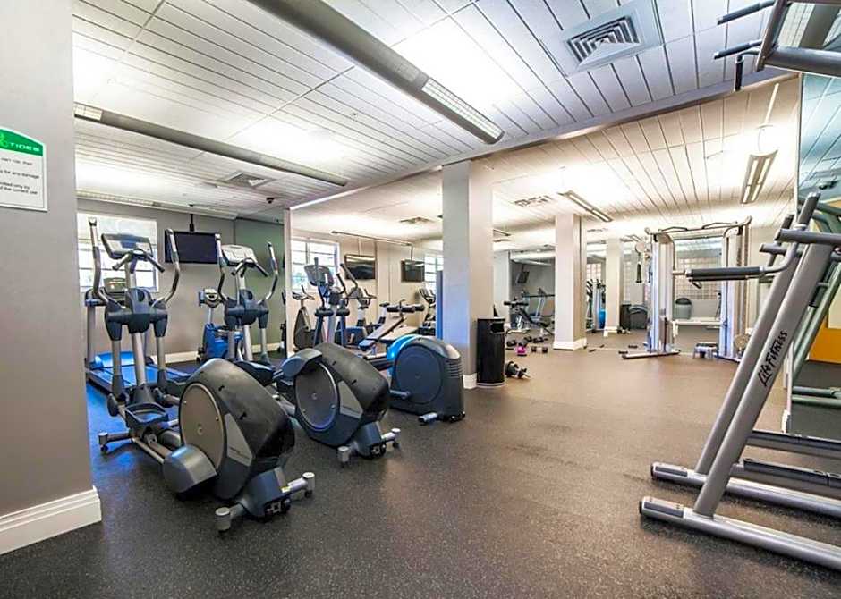 Tides Apt on Hollywood Beach