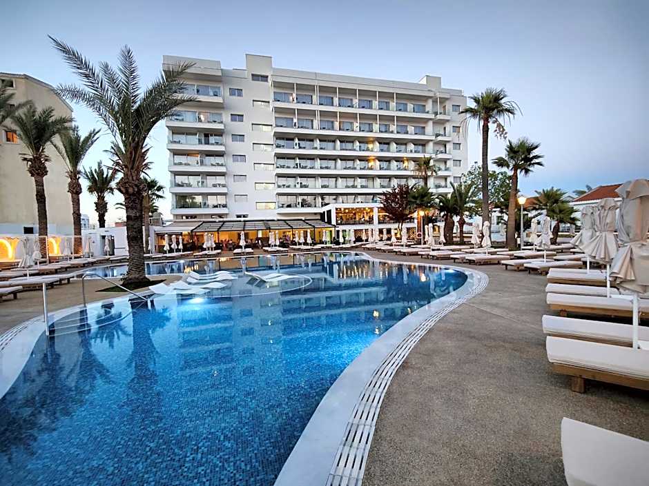 Bohemian Gardens Hotel