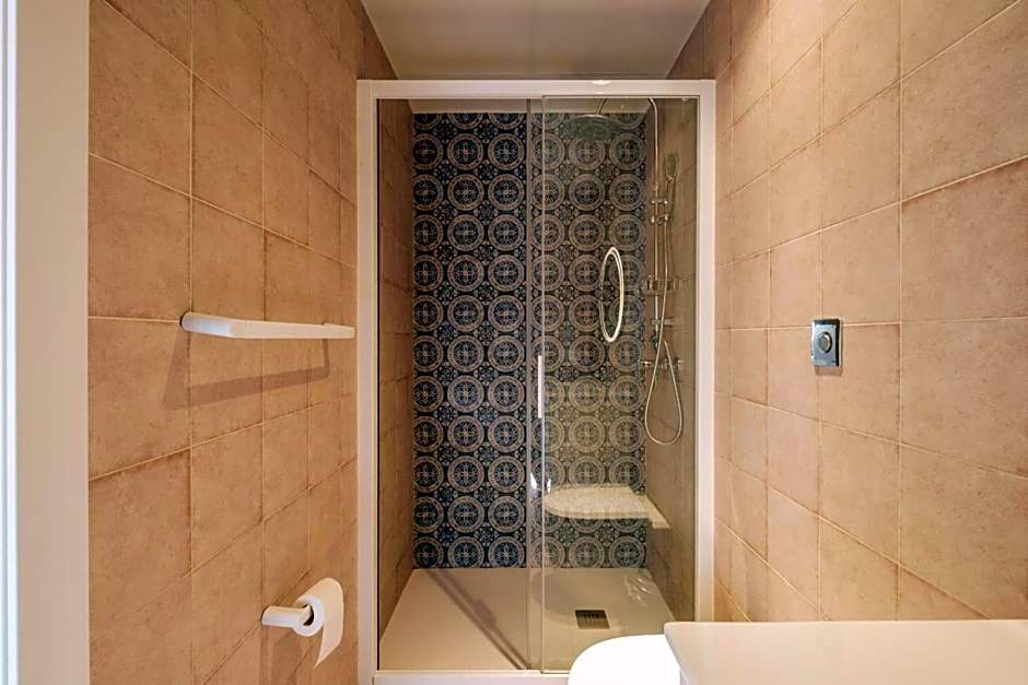 Marvellous Apt with a Large Private Terrace