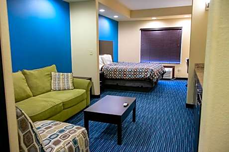 Suite - King Bed Non - Smoking