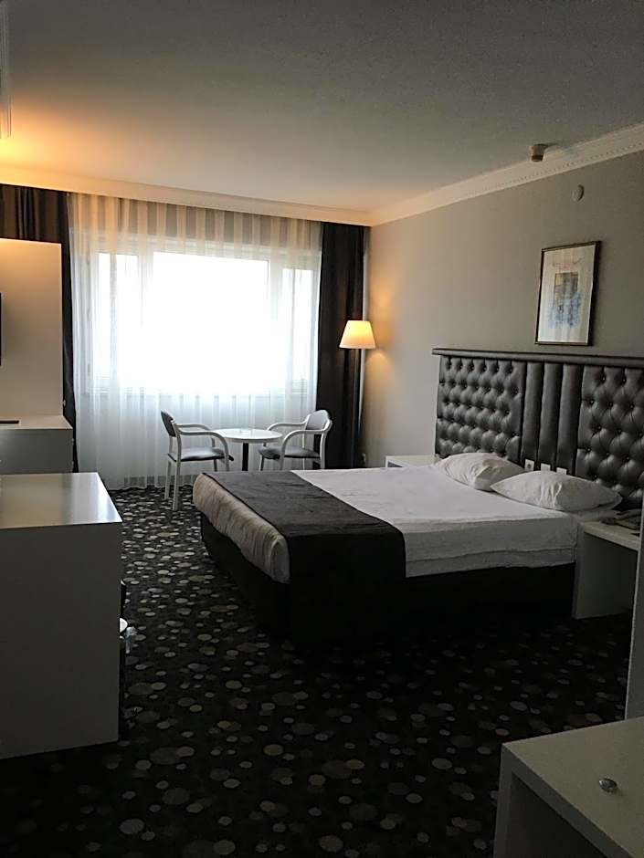 Hotel Eken Prestige