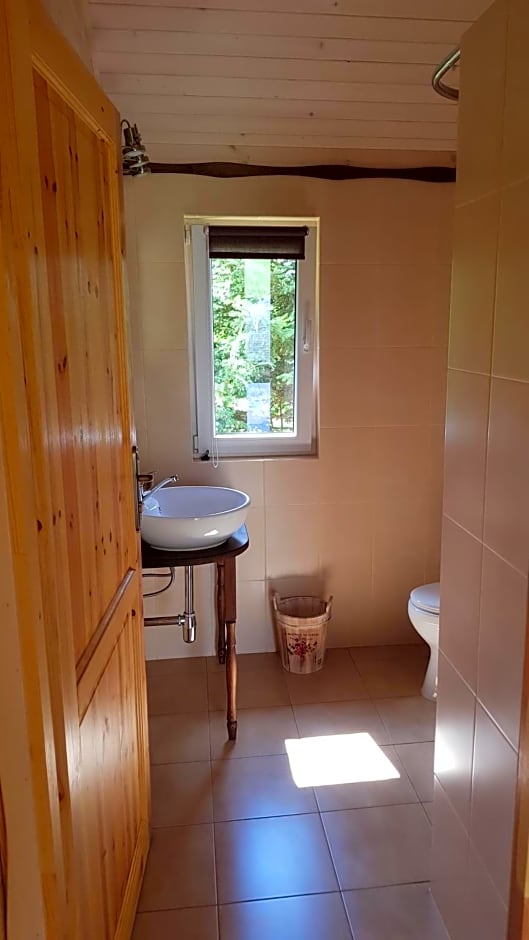 Gościniec Mazurek , Domek drewniany 1