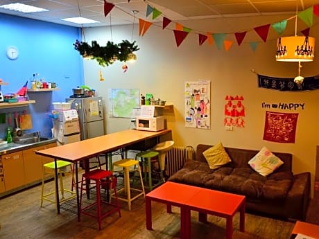 On My Way Jiufen Hostel