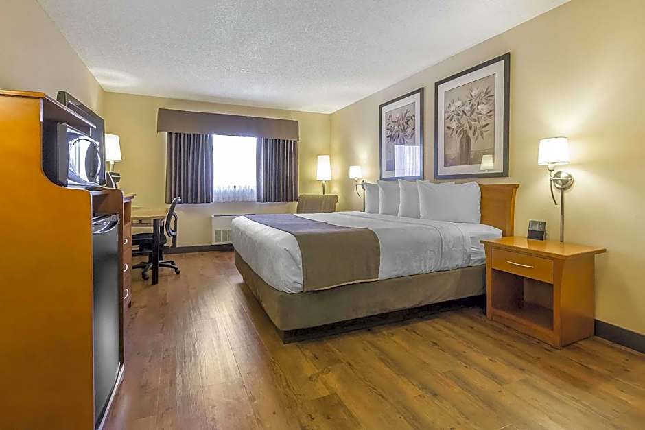 Quality Inn & Suites Saskatoon