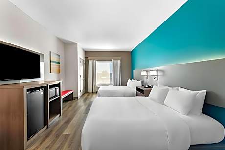 Queen Suite with Two Queen Beds - Non-Smoking