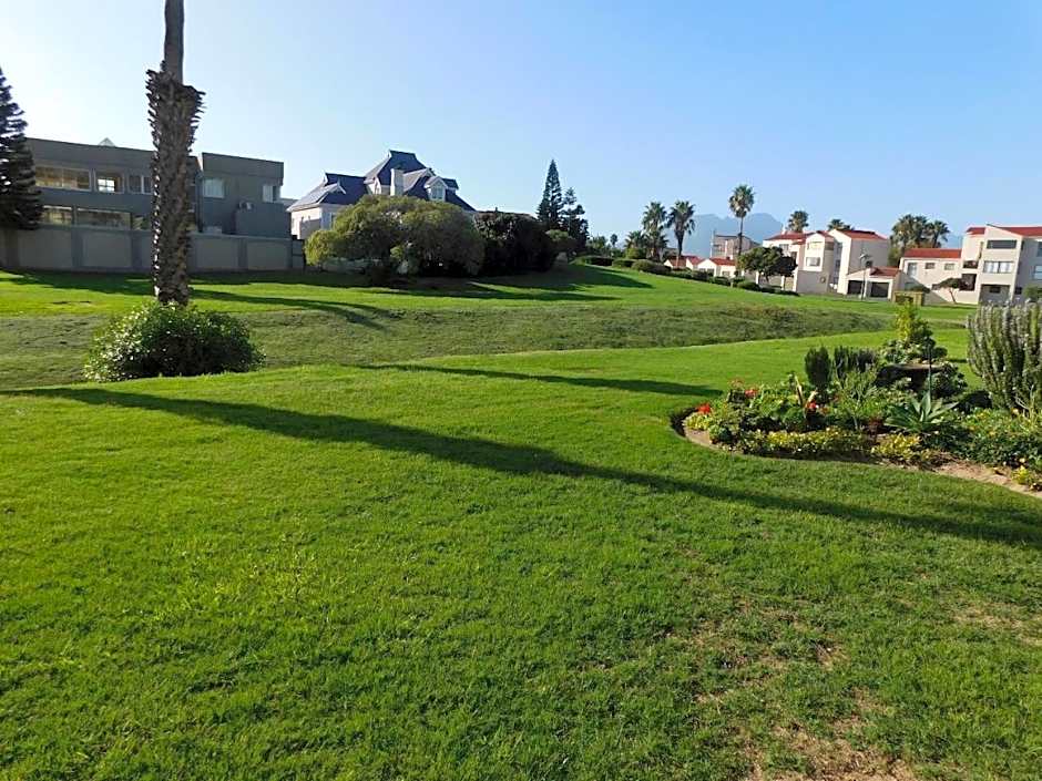 Greenways Strand Golf Beach C3