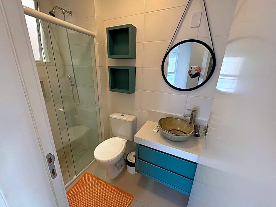 cód 175 - Apartamento com 2 suítes!