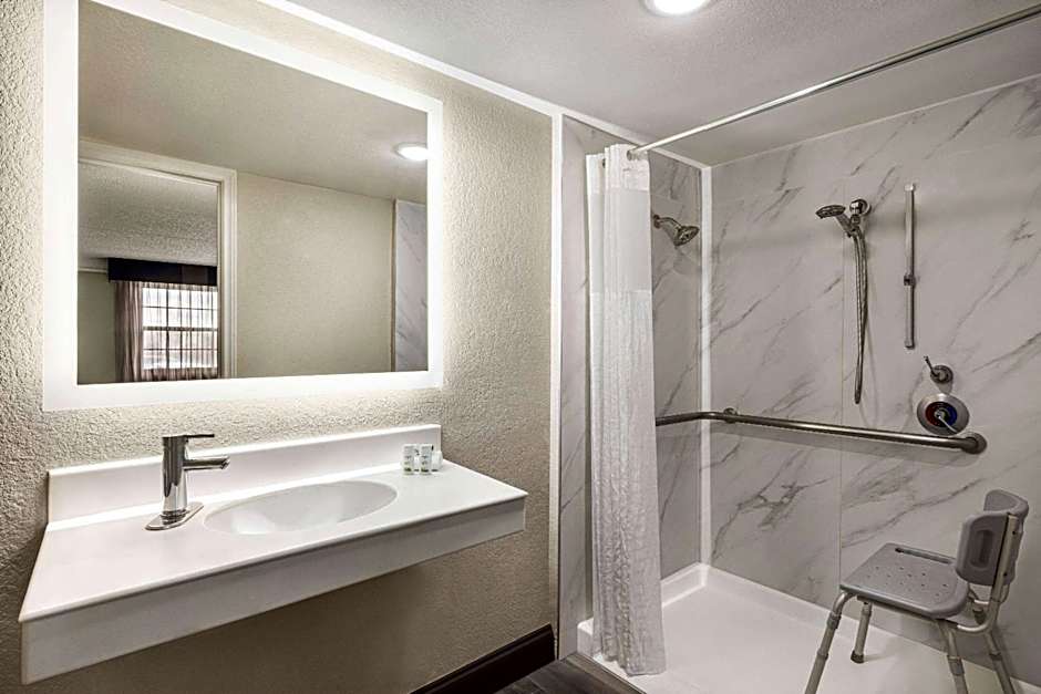 La Quinta Inn San Antonio I-35 N at Toepperwein