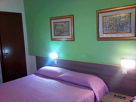 Triple Room with Private Bathroom
