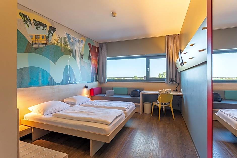 MEININGER Hotel Berlin Airport