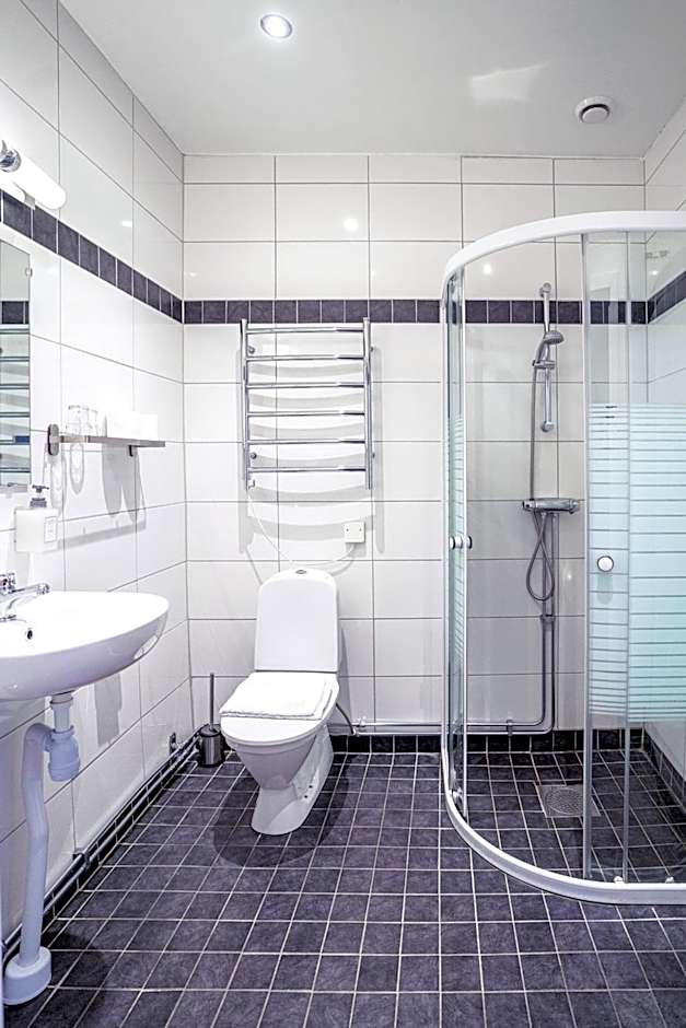 Queen's Hotel by First Hotels