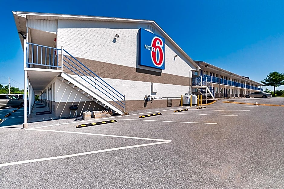 Motel 6-Charles Town, WV