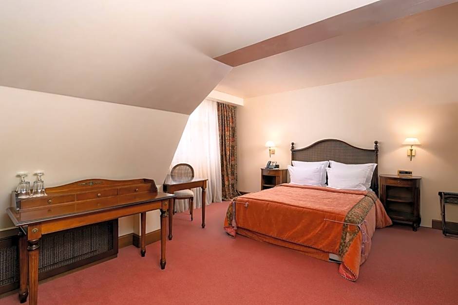 Festa Winter Palace Hotel