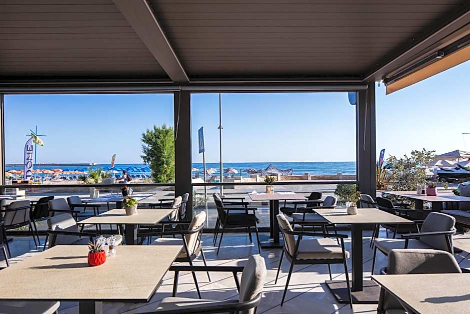 Steris Elegant Beach Hotel