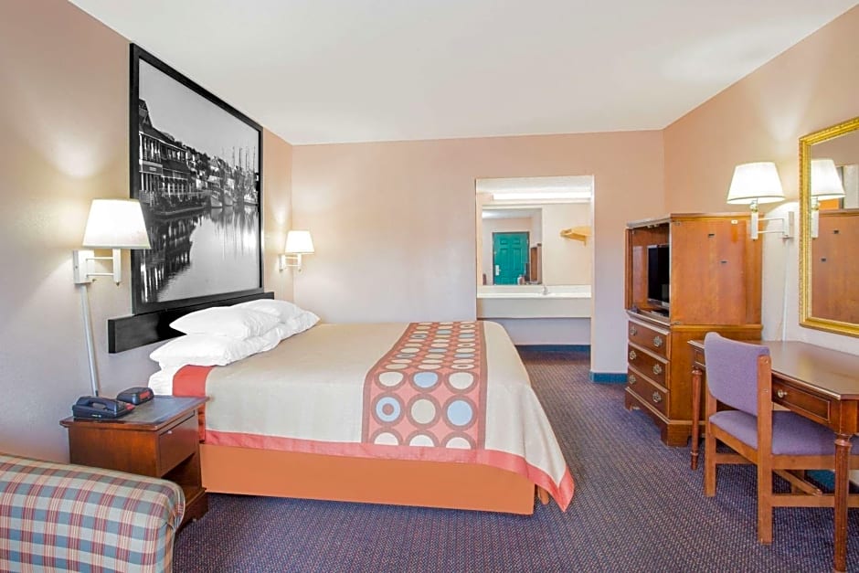 Super 8 by Wyndham Columbia