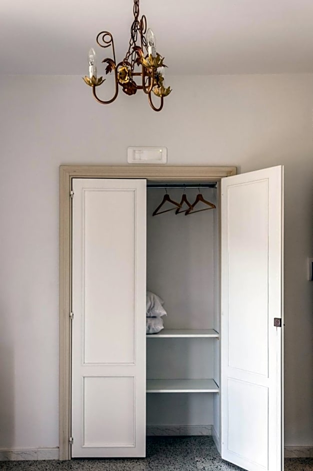 Casale storico nella campagna cilentana