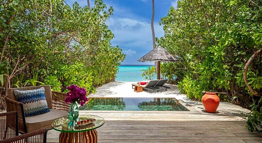 NH Collection Maldives Havodda Resort