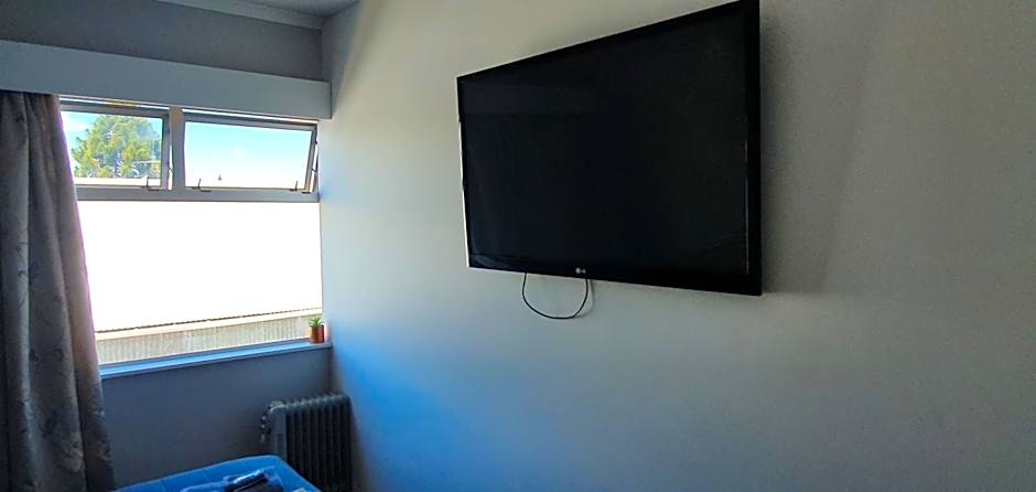 Hotel Motueka Backpackers, Loud Live Music Friday Saturday Nights