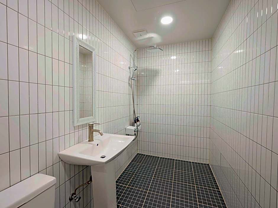 창원 호텔 레오 팔용점