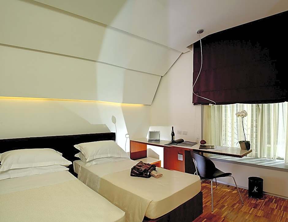 Black Hotel