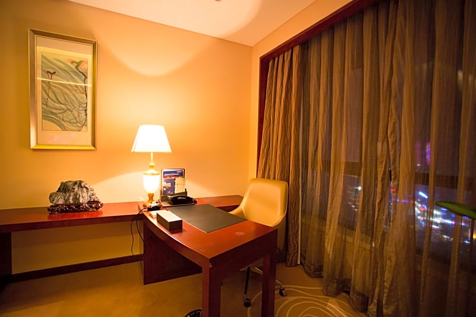 Howard Johnson Nanshan Plaza Bengbu Hotel