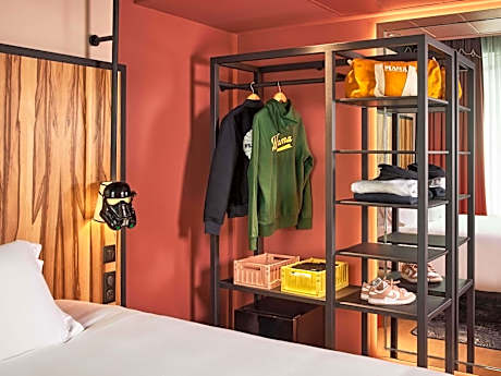 Medium Mama Twin Room