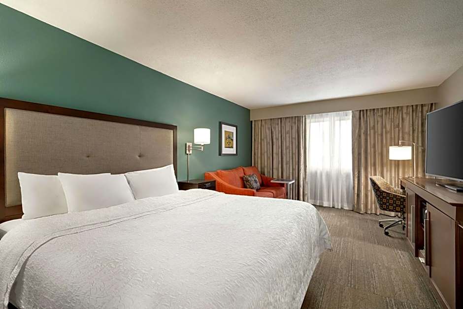 Hampton Inn By Hilton New Orleans-St. Charles Ave./Garden District