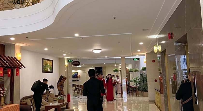 Le Centre Hotel