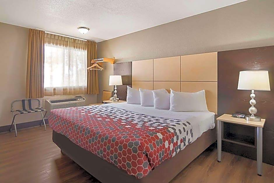 Econo Lodge Grand Forks